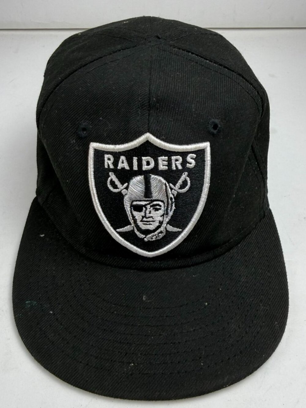 New Era 59FIFTY Las Vegas Raiders Cap Size 6 3/8 Black Flat Brim Hat Inner Stain